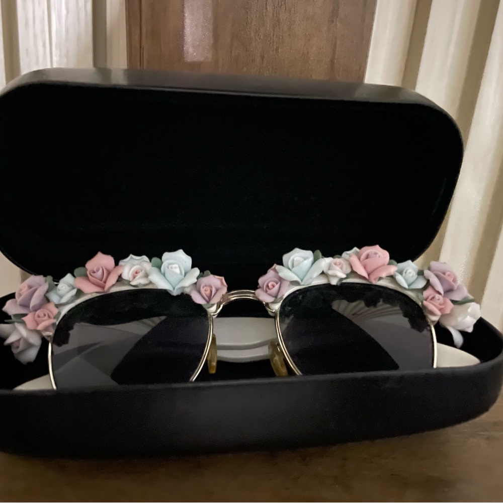 A-Morir Floral Embellished Sunglasses with Gold Accents